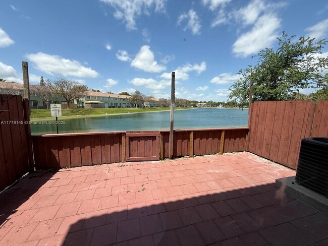 2820 SE 16th Ave in Homestead, FL - Building Photo - Building Photo