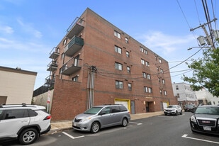 11 Langdon St in Everett, MA - Building Photo