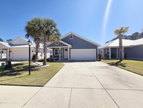 8425 Warner Pl in Panama City Beach, FL - Building Photo - Building Photo