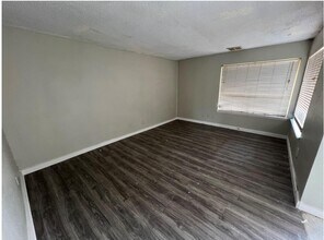 8496 Dairy View Ln in Houston, TX - Building Photo - Building Photo
