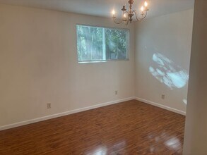 552 Summit Dr in Emerald Hills, CA - Building Photo - Building Photo