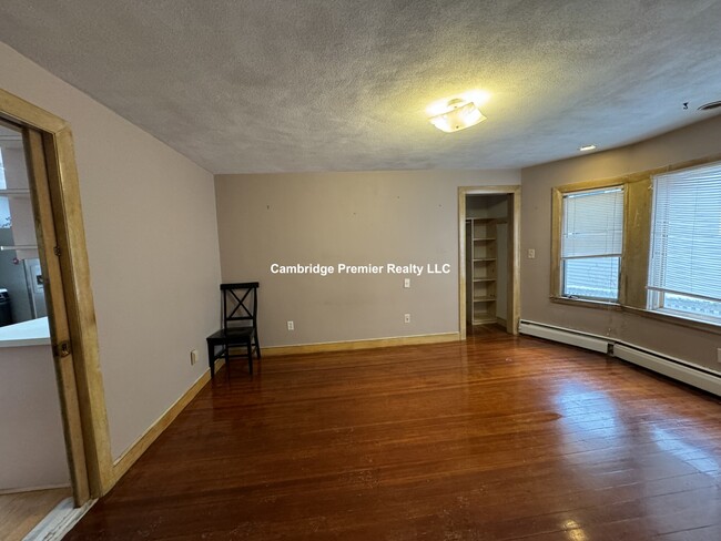 87 Chandler St, Unit 1 in Somerville, MA - Building Photo - Building Photo