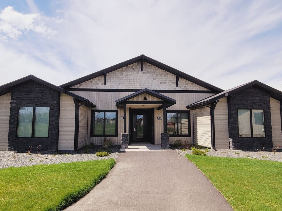 496 Black Bull Trail in Bozeman, MT - Building Photo