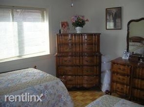 329 Harvard St-Unit -Apt 12 in Cambridge, MA - Foto de edificio - Building Photo