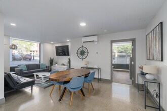 Cooper George in Spokane, WA - Foto de edificio - Interior Photo