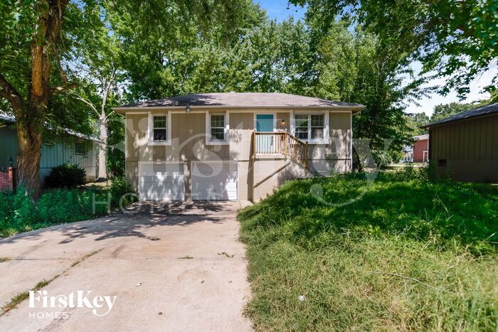 7714 E 90th Terrace in Kansas City, MO - Building Photo