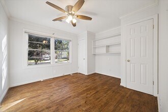 5122 Locust St in Bellaire, TX - Building Photo - Building Photo