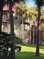 241 Afton Square in Altamonte Springs, FL - Building Photo