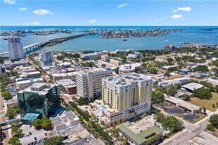 628 Cleveland St, Unit 1107 in Clearwater, FL - Building Photo