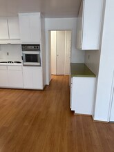 440 Hayworth Ave, Unit 305 in Los Angeles, CA - Building Photo - Building Photo