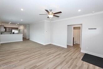 1182 Park-Land Trl in Jeffersonville, IN - Building Photo - Building Photo