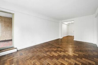 150 E 63rd St, Unit 1 in New York, NY - Building Photo - Building Photo