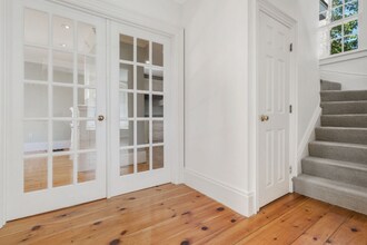 34 Thoreau St in Concord, MA - Building Photo - Building Photo