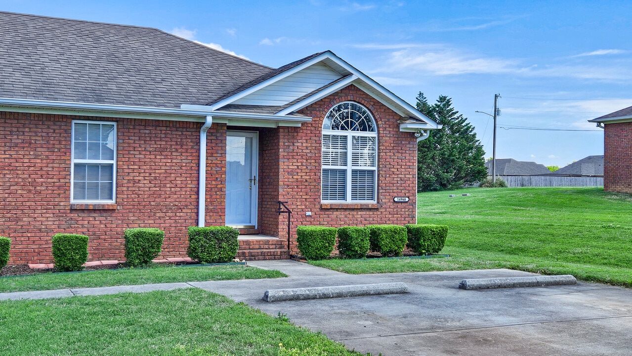 14968 Cambridge Ln in Athens, AL - Building Photo