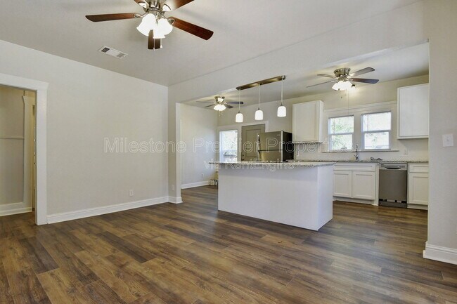 1115 S Rusk Ave in Denison, TX - Building Photo - Building Photo