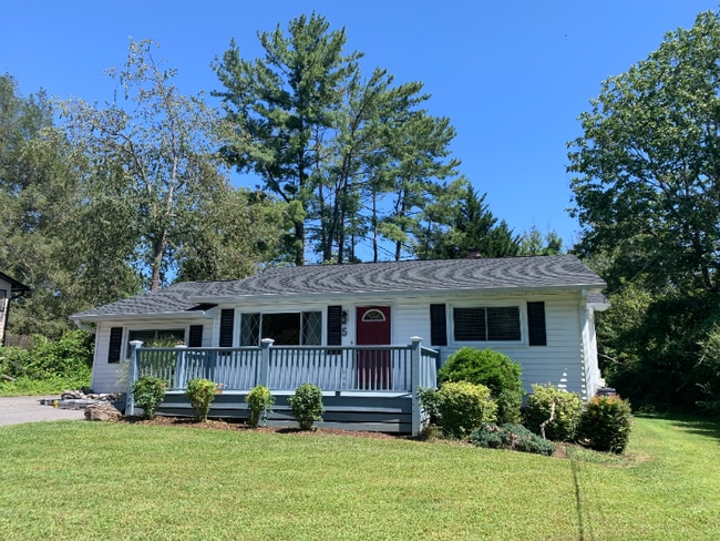 property at 5 N Pershing Rd