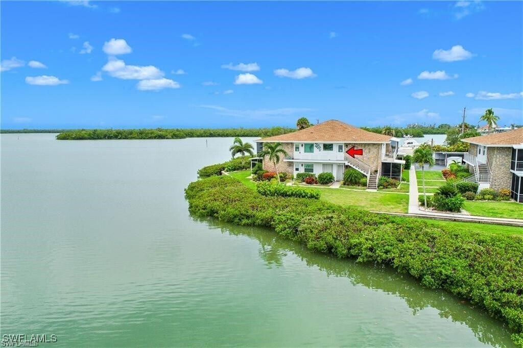 330 Kon Tiki Dr in Naples, FL - Building Photo