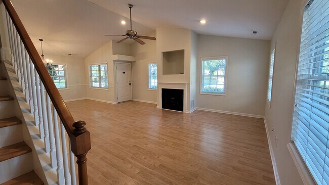 423 Westdale Pl in Greensboro, NC - Building Photo - Building Photo