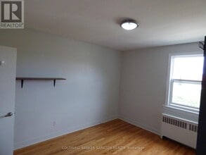 682 Irene Crescent in Ottawa, ON - Building Photo - Building Photo