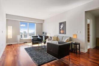 100 3rd Ave S in Minneapolis, MN - Building Photo - Building Photo