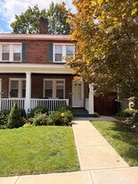 607 1/2 Klemont Ave, Unit 607 1/2 Klemont Ave in Pittsburgh, PA - Building Photo