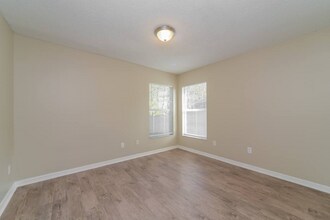 4629 Eagle Peak Dr in Kissimmee, FL - Foto de edificio - Building Photo