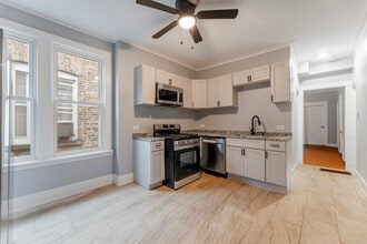 3821 W Fillmore St-Unit -2B in Chicago, IL - Building Photo - Building Photo