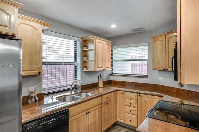2530 NE 9th St in Fort Lauderdale, FL - Building Photo - Building Photo