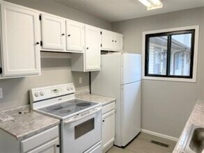 5649 Brandlwood Ct in White Bear Township, MN - Building Photo - Building Photo