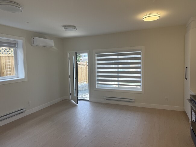 property at 8 Leam Rd