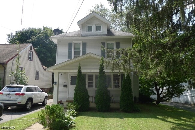 35 Hillside Ave in Mine Hill, NJ - Foto de edificio - Building Photo