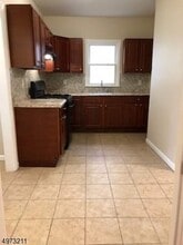34 Isabella Ave-Unit -2 in Newark, NJ - Building Photo - Building Photo