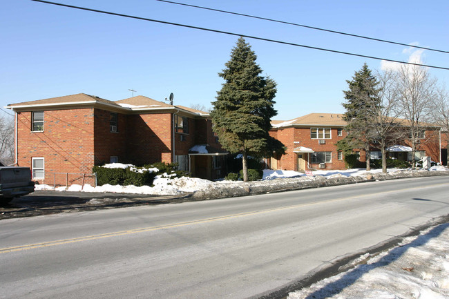 Fairview Gardens in Fairview, NJ - Building Photo - Building Photo