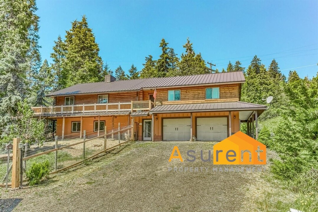 11266 Mt Ashland Ski Rd in Ashland, OR - Building Photo