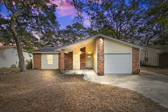 310 Goldenrod Ct in Niceville, FL - Building Photo - Building Photo