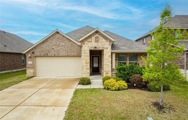 2202 Whitmore Dr in Forney, TX - Building Photo
