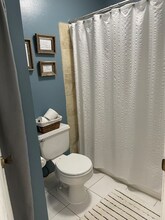 2160 Ridge Dr in St. Louis Park, MN - Building Photo - Building Photo