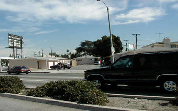 12618 Lakewood Blvd in Downey, CA - Building Photo - Building Photo