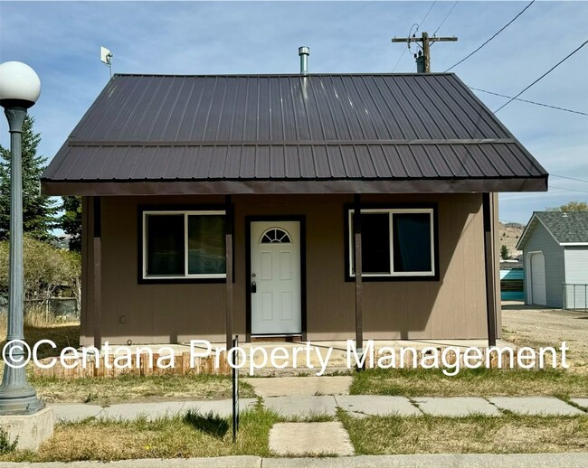 property at 1306 E 5th St