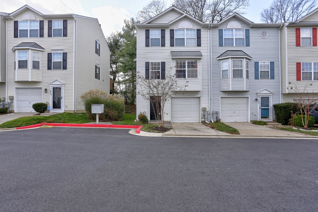 8847 Goose Landing Cir in Columbia, MD - Building Photo