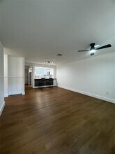 1460 SW 24th Ct in Fort Lauderdale, FL - Building Photo - Building Photo