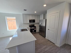 11762 Brinkburn Ct in Conroe, TX - Building Photo - Building Photo