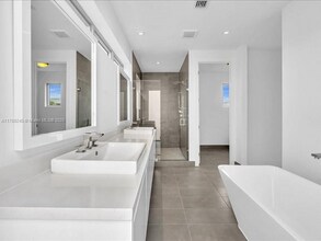 16644 Weston in Sunrise, FL - Building Photo - Building Photo