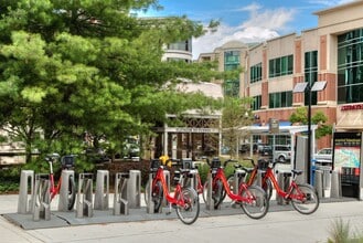 4607 N Carlin Springs Rd, Unit #A in Arlington, VA - Foto de edificio - Building Photo