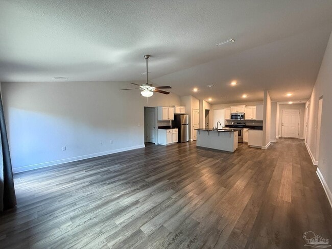 4407 Wilmington Way in Milton, FL - Building Photo - Building Photo