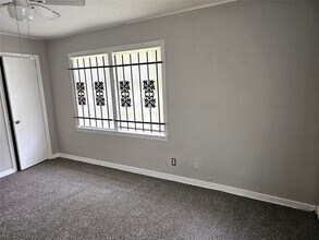 5902 Pershing St in Houston, TX - Foto de edificio - Building Photo