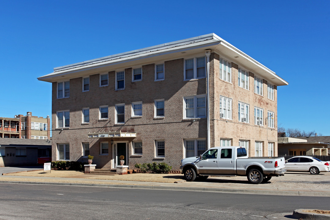 1700 N Robinson Ave in Oklahoma City, OK - Building Photo