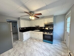 20 Jacobson St in Sayreville, NJ - Building Photo - Building Photo