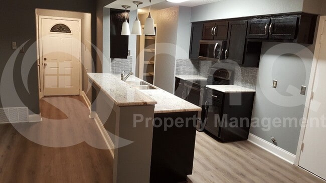 property at 4904 Brookhollow Dr