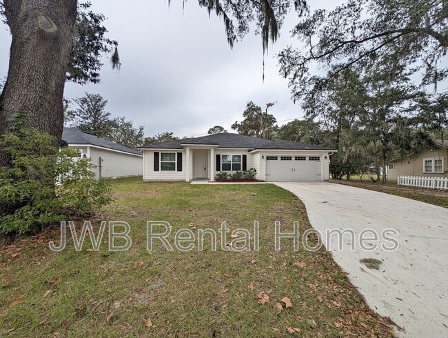 5628 Ortega Farms Blvd in Jacksonville, FL - Building Photo - Building Photo